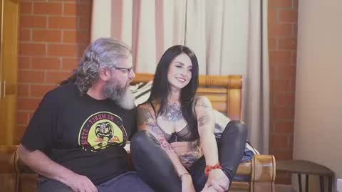 Snapshot of cheeseburgerjesus chatting on 02/18/25, 09:42 Cheesburger Jesus and whoever showed up. online show from 02/18/25, 09:42