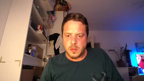 Snapshot of chefmm chatting on 10/24/25, 10:39 chefmm online show from 10/24/25, 10:39