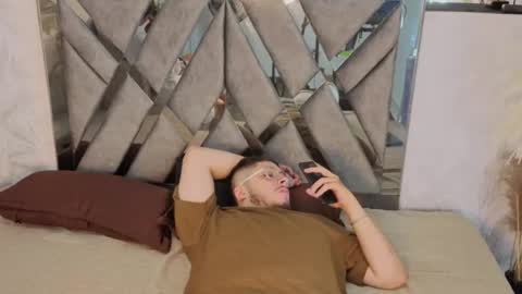   online show from 02/10/26, 04:16