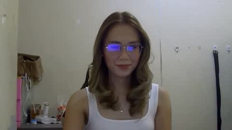 chelly4u69 online show from 09/21/25, 04:47