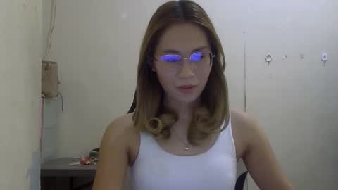 chelly4u69 online show from 10/22/25, 04:02