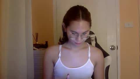 chelly4u69 online show from 12/22/25, 11:40