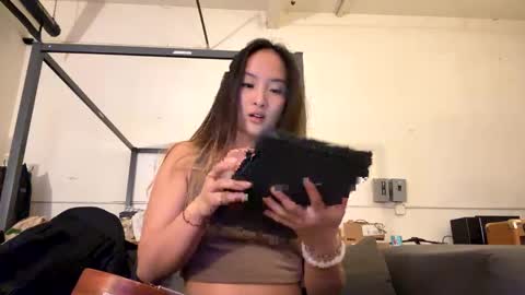 chellybear101 online show from 12/16/24, 02:25