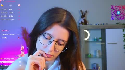 Snapshot of chelseacerys chatting on 12/13/24, 06:27 Mona online show from 12/13/24, 06:27