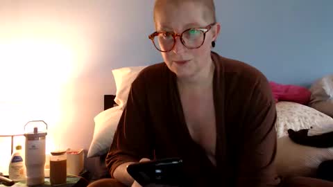 Chelsea online show from 04/19/26, 03:22