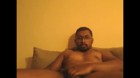 chennaibull1011 online show from 04/20/26, 11:02