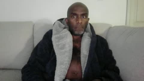 chenthu1979 online show from 05/18/26, 11:16