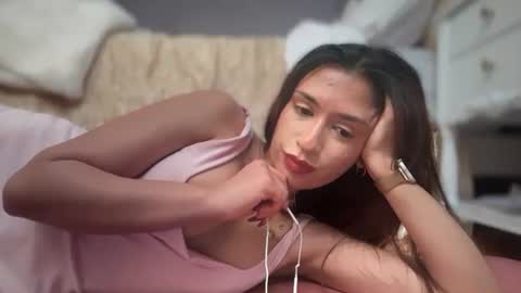 cherliecarmen online show from 11/12/25, 02:50