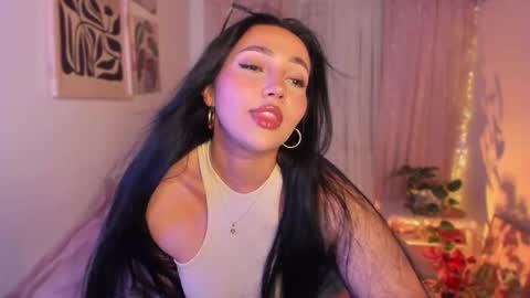 Snapshot of cherries_and_wine_ chatting on 11/01/25, 09:28 cherries_and_wine_ online show from 11/01/25, 09:28