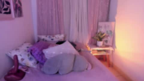 Snapshot of cherries_and_wine_ chatting on 02/07/26, 04:05 cherries_and_wine_ online show from 02/07/26, 04:05