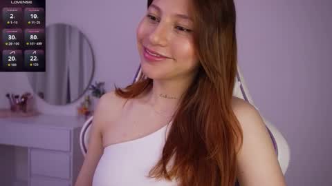 Holly online show from 10/19/25, 01:45