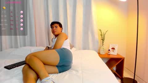 Snapshot of cherry_blossom77 chatting on 01/12/26, 01:27 cherry_blossom77 online show from 01/12/26, 01:27