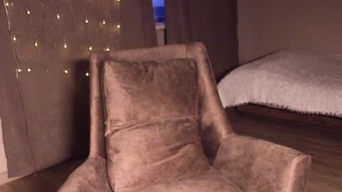 Snapshot of cherry_bomb19 chatting on 12/07/24, 04:20 CherryBomb online show from 12/07/24, 04:20