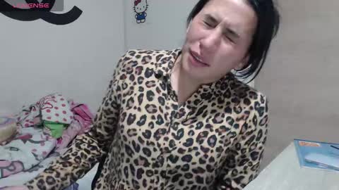 Nezumy Rey  online show from 10/11/25, 02:44