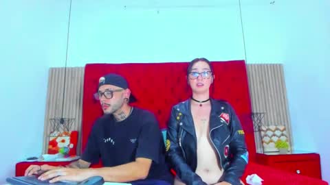 Snapshot of cherry_mew chatting on 03/04/25, 09:29 Cherry Mew and jean online show from 03/04/25, 09:29