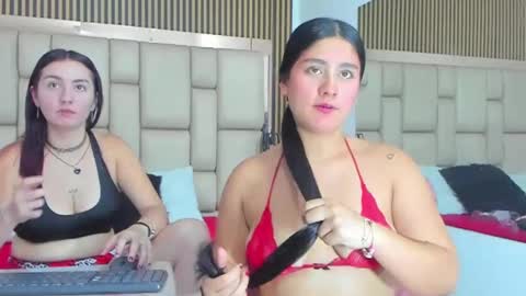 Snapshot of cherry_mew chatting on 09/12/25, 08:09 Cherry Mew and jean online show from 09/12/25, 08:09