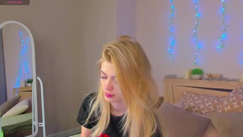 Snapshot of cherry_pr1ce chatting on 05/17/26, 11:12 cherry_pr1ce online show from 05/17/26, 11:12
