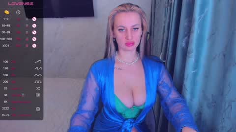cherry_starrr online show from 01/12/25, 07:00