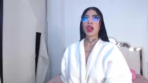 Snapshot of cherry_sussan chatting on 09/26/25, 04:05 Sussan Cherry online show from 09/26/25, 04:05