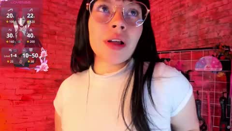 Snapshot of cherry_xoxx chatting on 10/04/25, 11:19 online show from 10/04/25, 11:19