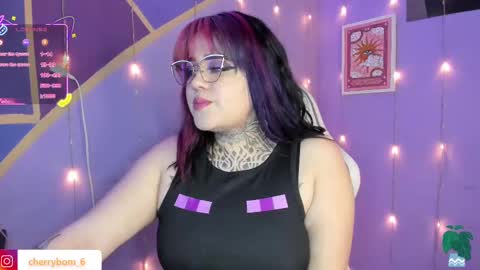  dayis independent model  online show from 09/13/25, 02:00