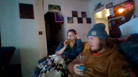 Snapshot of cherrybomb454 chatting on 10/24/25, 09:22 cherrybomb454 online show from 10/24/25, 09:22