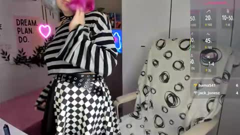 Sarah online show from 02/09/26, 09:52