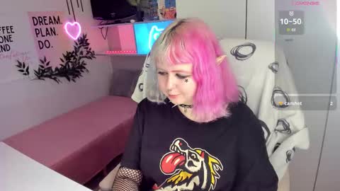 Sarah online show from 02/24/26, 09:24