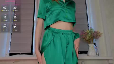 Snapshot of cherrypepperkiss chatting on 10/06/25, 05:38 Lysia online show from 10/06/25, 05:38