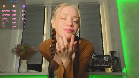 Lysia online show from 04/15/26, 02:46