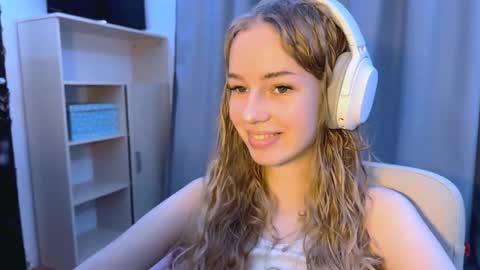 Evie online show from 11/04/25, 11:20