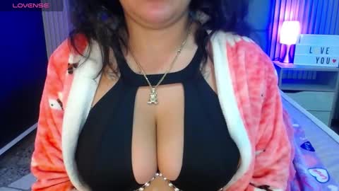 Snapshot of cheryl_hs chatting on 03/12/25, 09:55 Cheryl online show from 03/12/25, 09:55