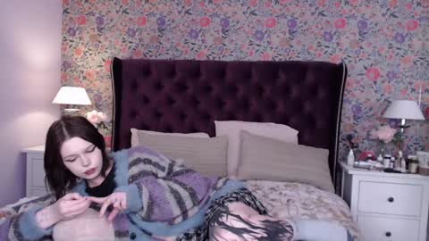 amelia online show from 01/01/25, 09:20