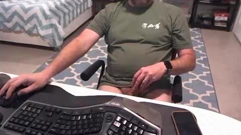 chesbayboy online show from 11/04/25, 05:28