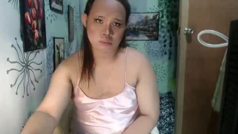 Snapshot of chescahotxxxl chatting on 12/27/24, 06:35 chescahotxxxl online show from 12/27/24, 06:35