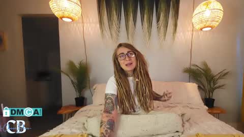 Snapshot of cheviblue chatting on 01/23/25, 02:50 Chevi Blue online show from 01/23/25, 02:50