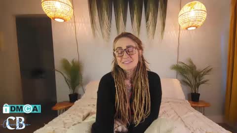 Snapshot of cheviblue chatting on 01/24/25, 03:34 Chevi Blue online show from 01/24/25, 03:34