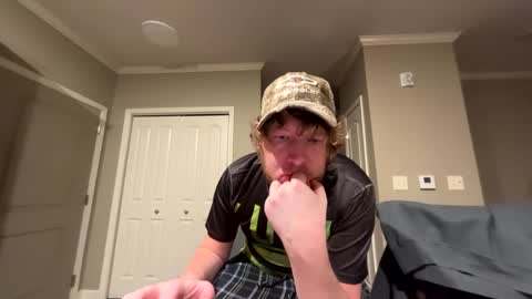 Snapshot of chevycamaro1978 chatting on 12/22/24, 08:27 chevycamaro1978 online show from 12/22/24, 08:27