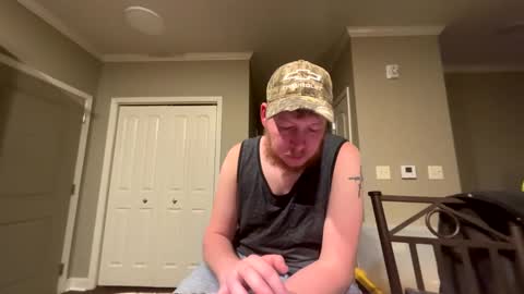 Snapshot of chevycamaro1978 chatting on 02/13/25, 08:06 chevycamaro1978 online show from 02/13/25, 08:06