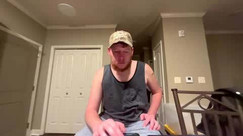 Snapshot of chevycamaro1978 chatting on 02/14/25, 03:11 chevycamaro1978 online show from 02/14/25, 03:11