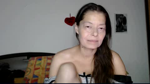 Snapshot of chiara177 chatting on 09/22/25, 08:22 Chiara online show from 09/22/25, 08:22