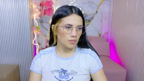 Snapshot of chiara_tay chatting on 05/27/26, 01:57 Chiara online show from 05/27/26, 01:57