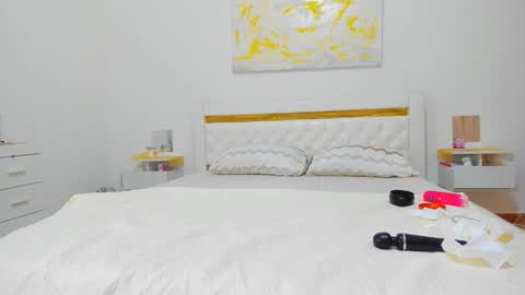 Chiara online show from 05/17/26, 07:28