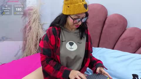 CHIARA online show from 11/07/25, 01:33