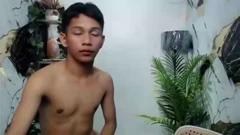 Snapshot of chick_renz chatting on 09/29/25, 05:56 chick_renz online show from 09/29/25, 05:56