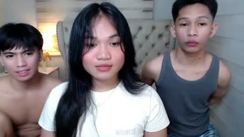 chick_renz online show from 06/27/26, 05:45