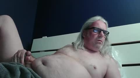 chiguitar online show from 11/04/25, 09:58