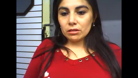 Snapshot of chikilinda88 chatting on 05/22/26, 11:32 chikilinda88 online show from 05/22/26, 11:32