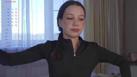 Nicole online show from 09/10/25, 05:18