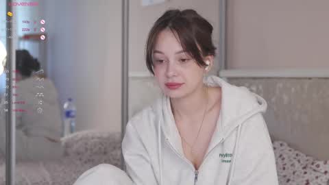 Nicole online show from 06/07/26, 05:00
